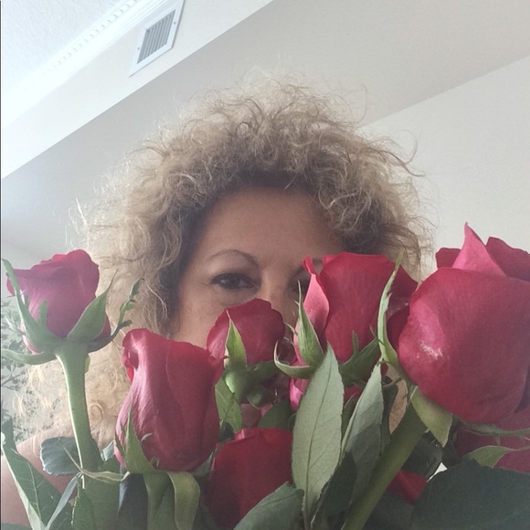 Meet your Posher, Susan - Picture 2 of 2